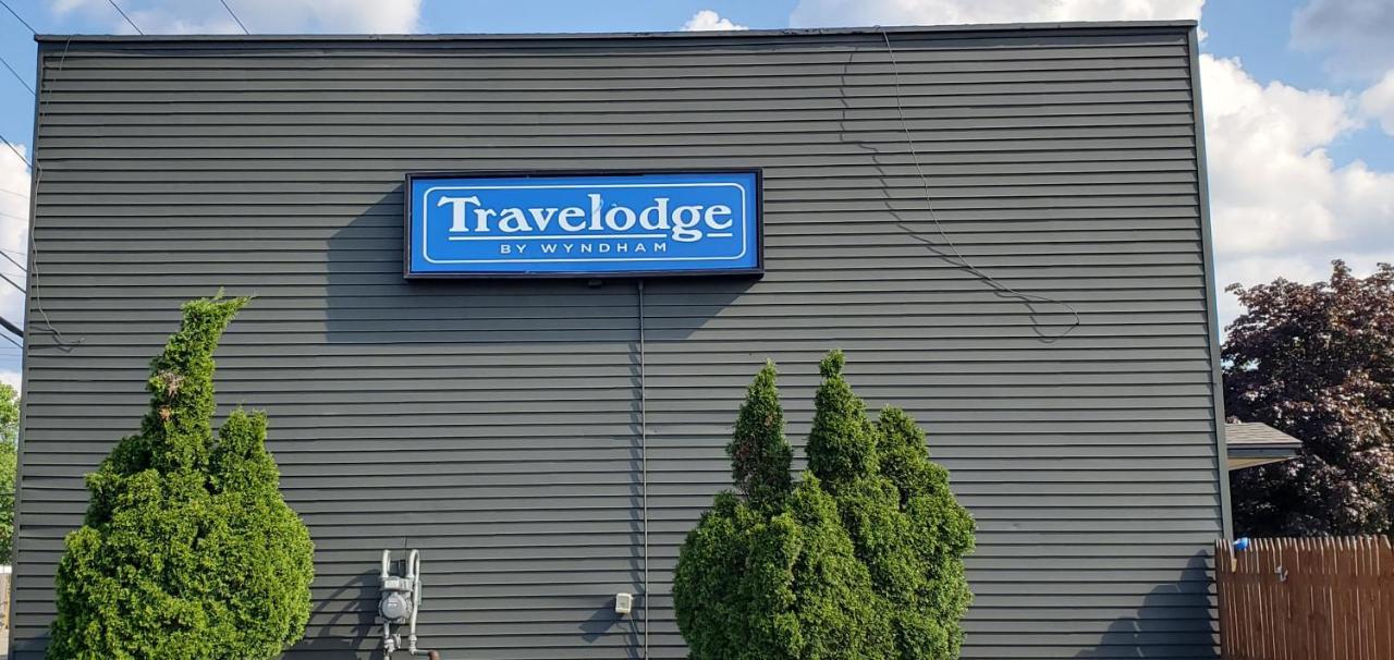 Travelodge By Wyndham Livonia Canton Novi Detroit Area Exteriör bild